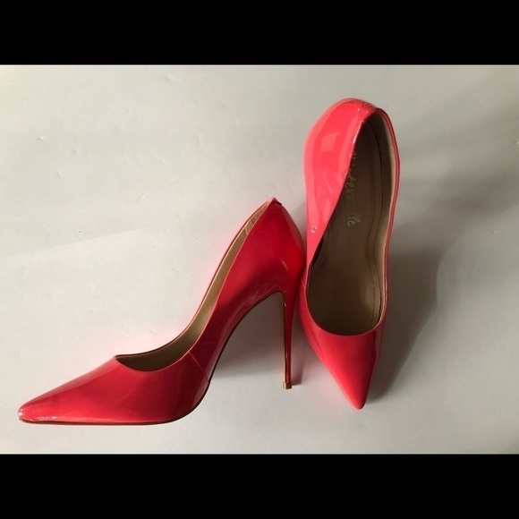 BNWOT Coral L’intervalle 4” heels size 7 👠 - Picture 1 of 8